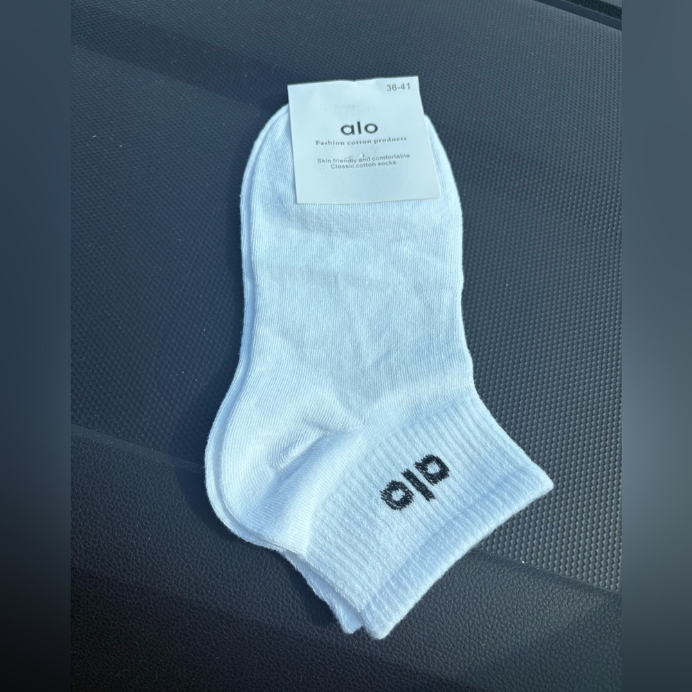 ALO White Casual Socks